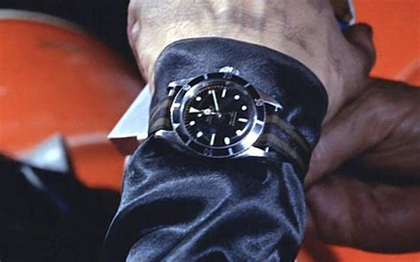 ghiera rolex james bond|james bond rolex.